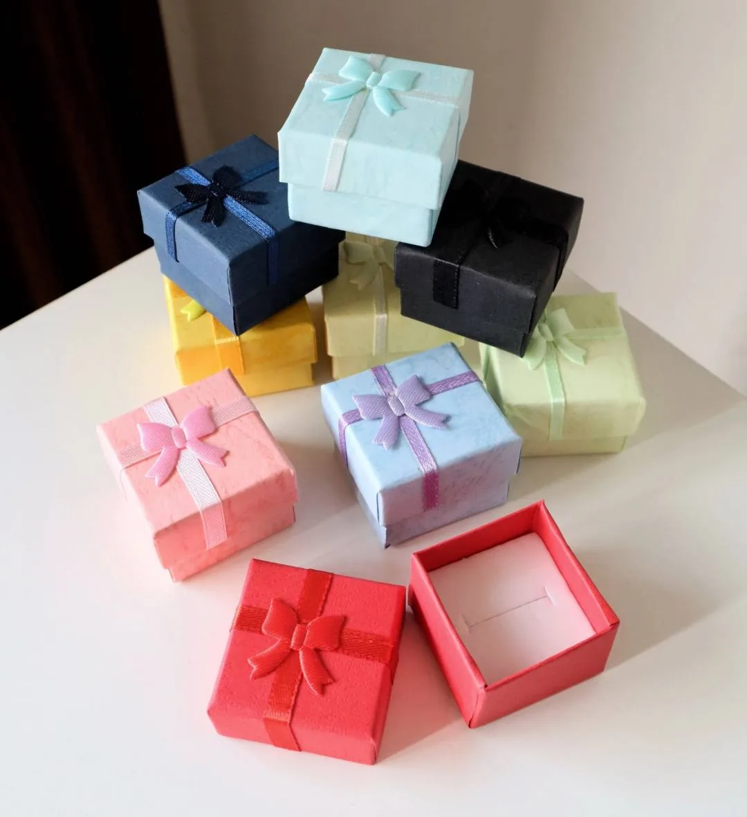 Ring Gift Box With Ribbon Bow | Size: 4X4X3cm