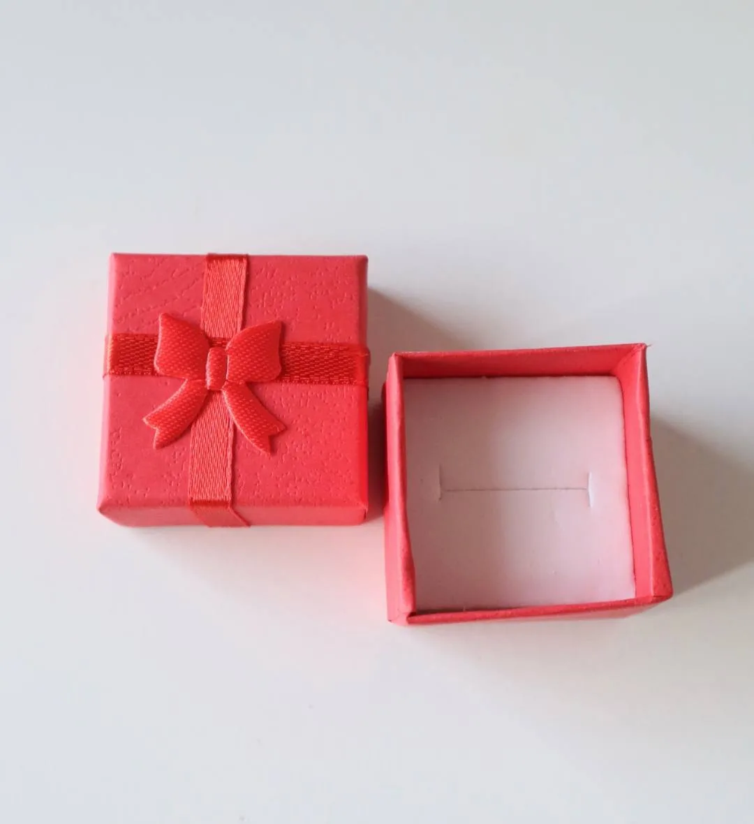 Ring Gift Box With Ribbon Bow | Size: 4X4X3cm