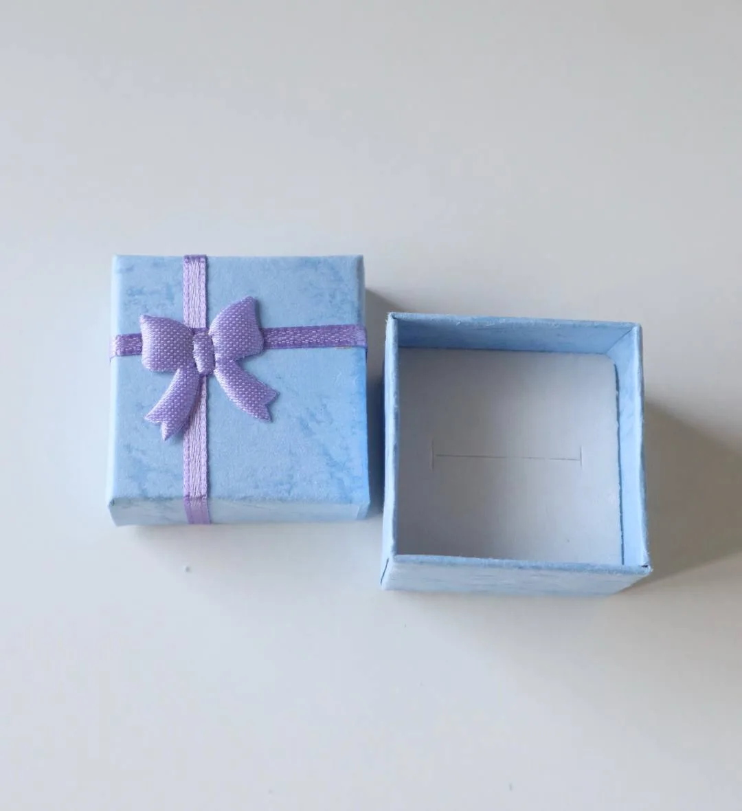 Ring Gift Box With Ribbon Bow | Size: 4X4X3cm