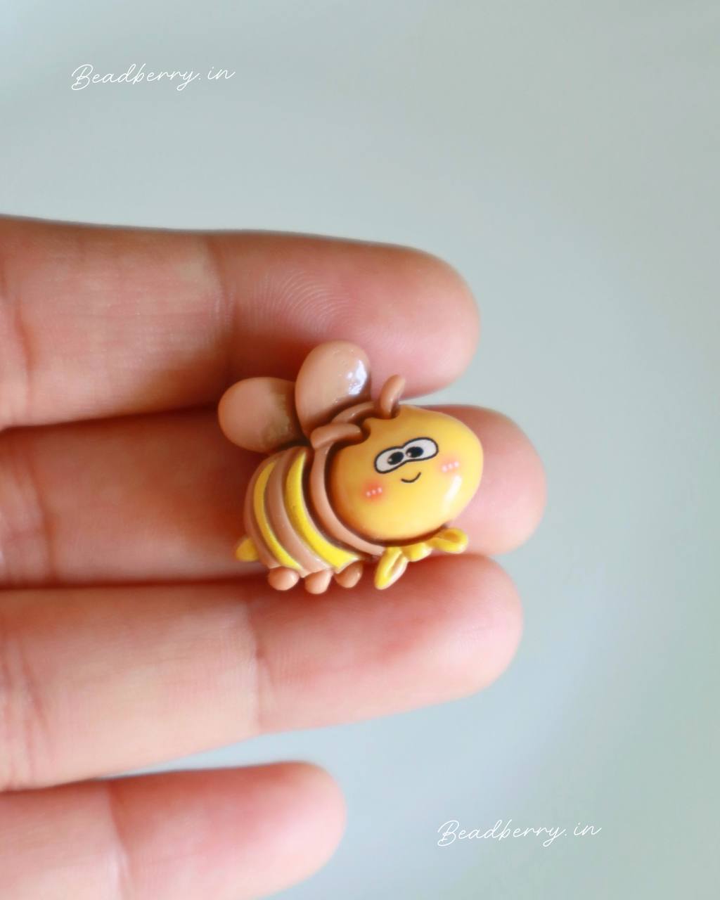 Bumble Bee Flatback Charm